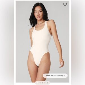 Alo Yoga Sleek Back bodysuit - Ivory